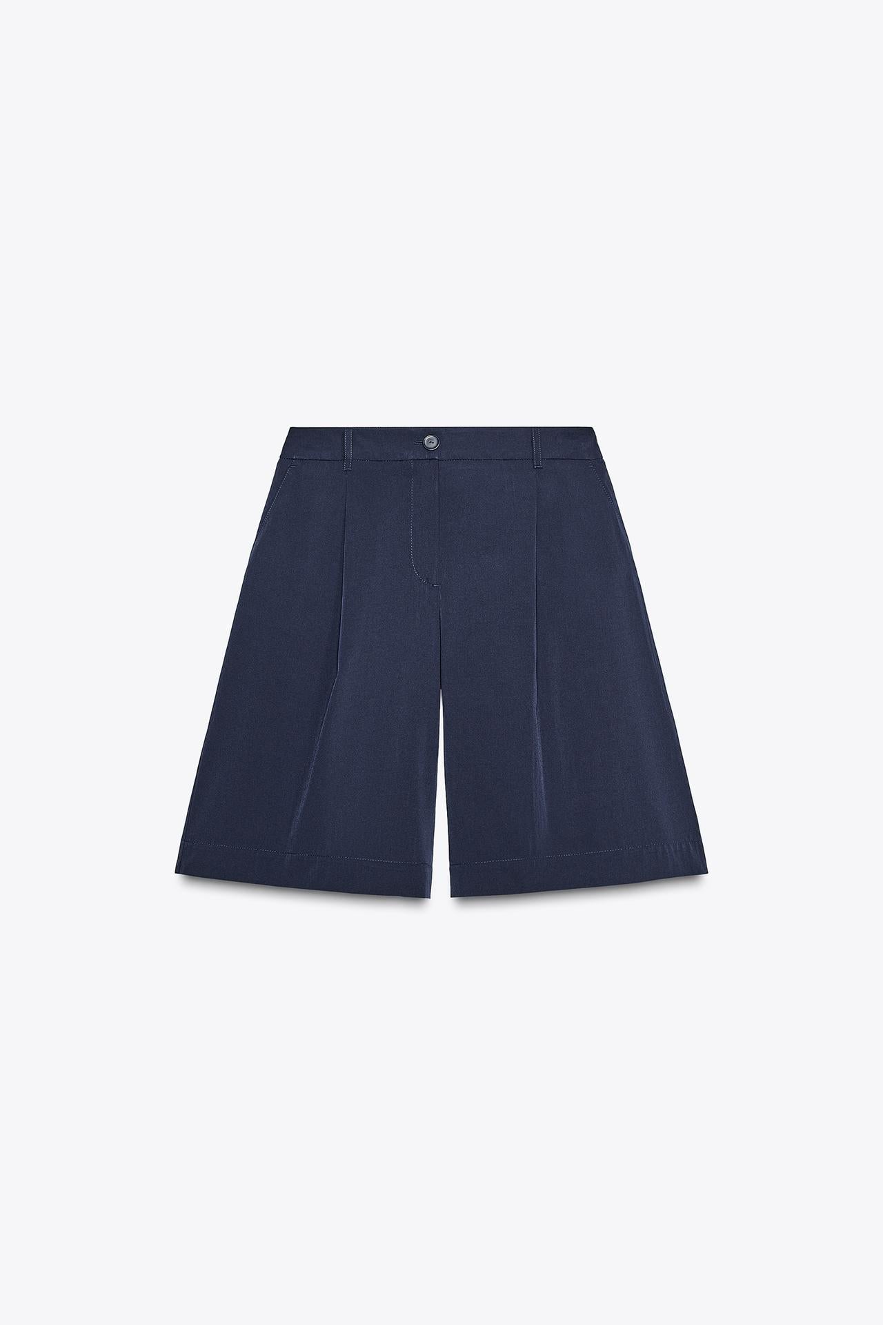 PLEATED LONG BERMUDA SHORTS