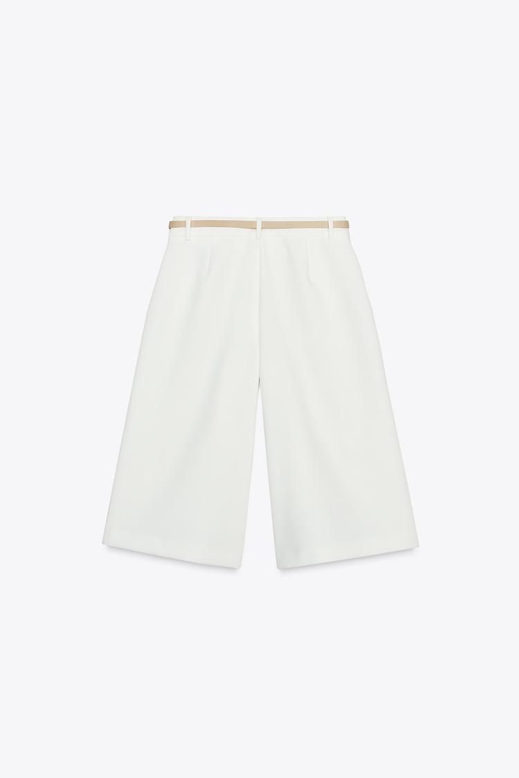 PLEATED BERMUDA SHORTS WITH BELT