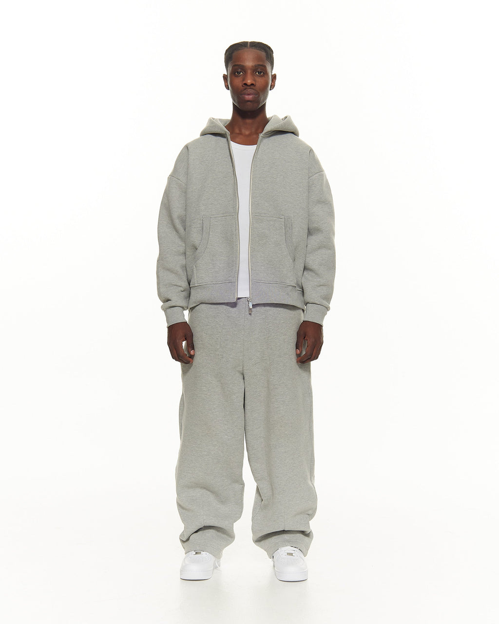 STRAIGHT-FIT COMFORT JOGGERS – GREY