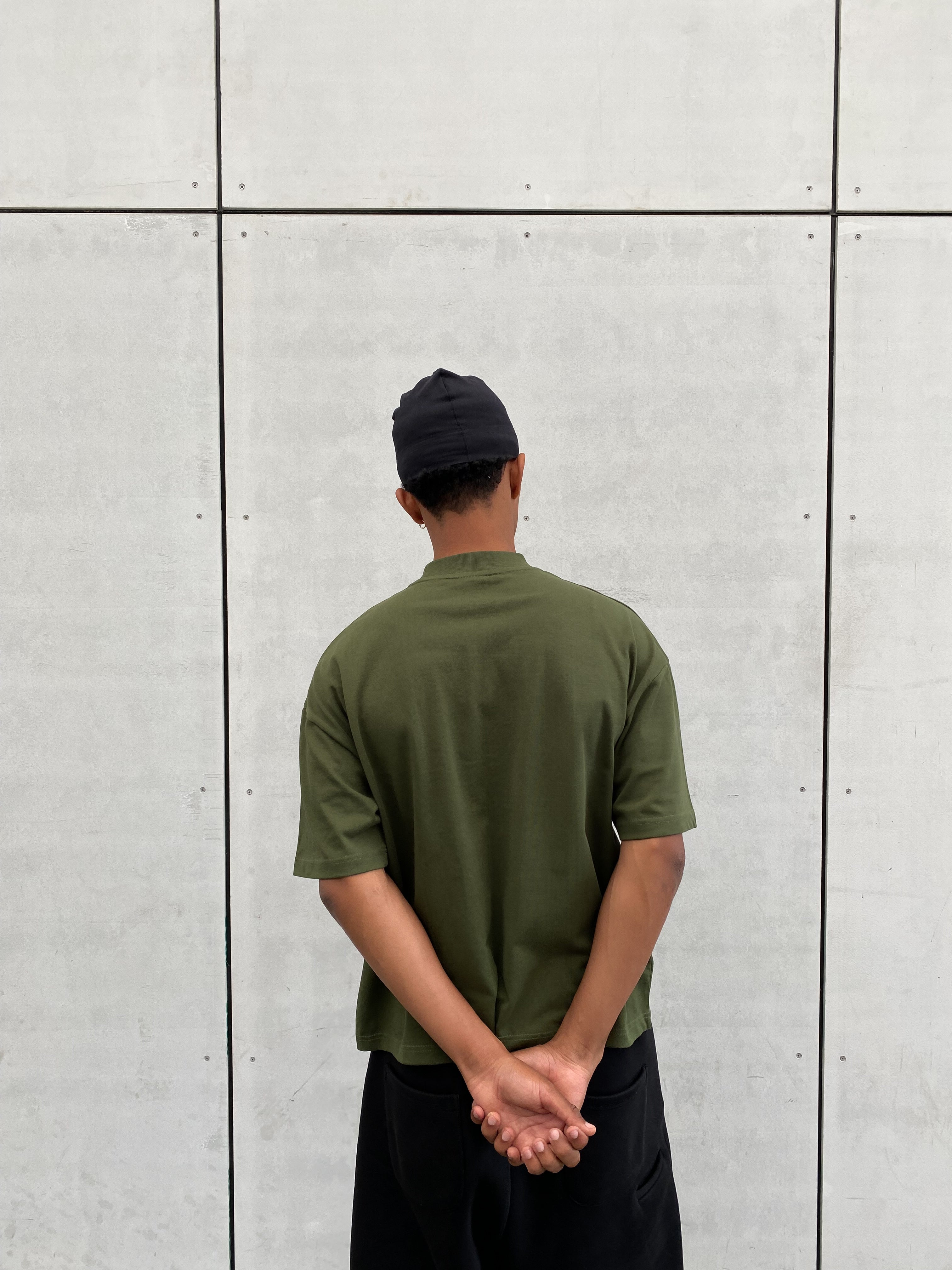 SIGNATURE BLANK T-SHIRT – MILITARY GREEN