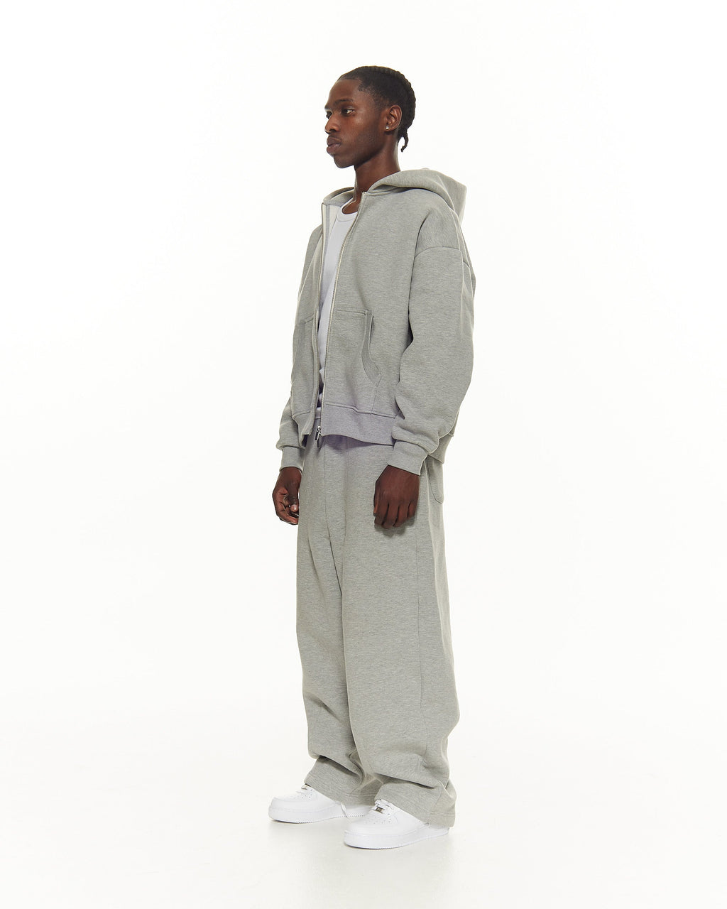 STRAIGHT-FIT COMFORT JOGGERS – GREY