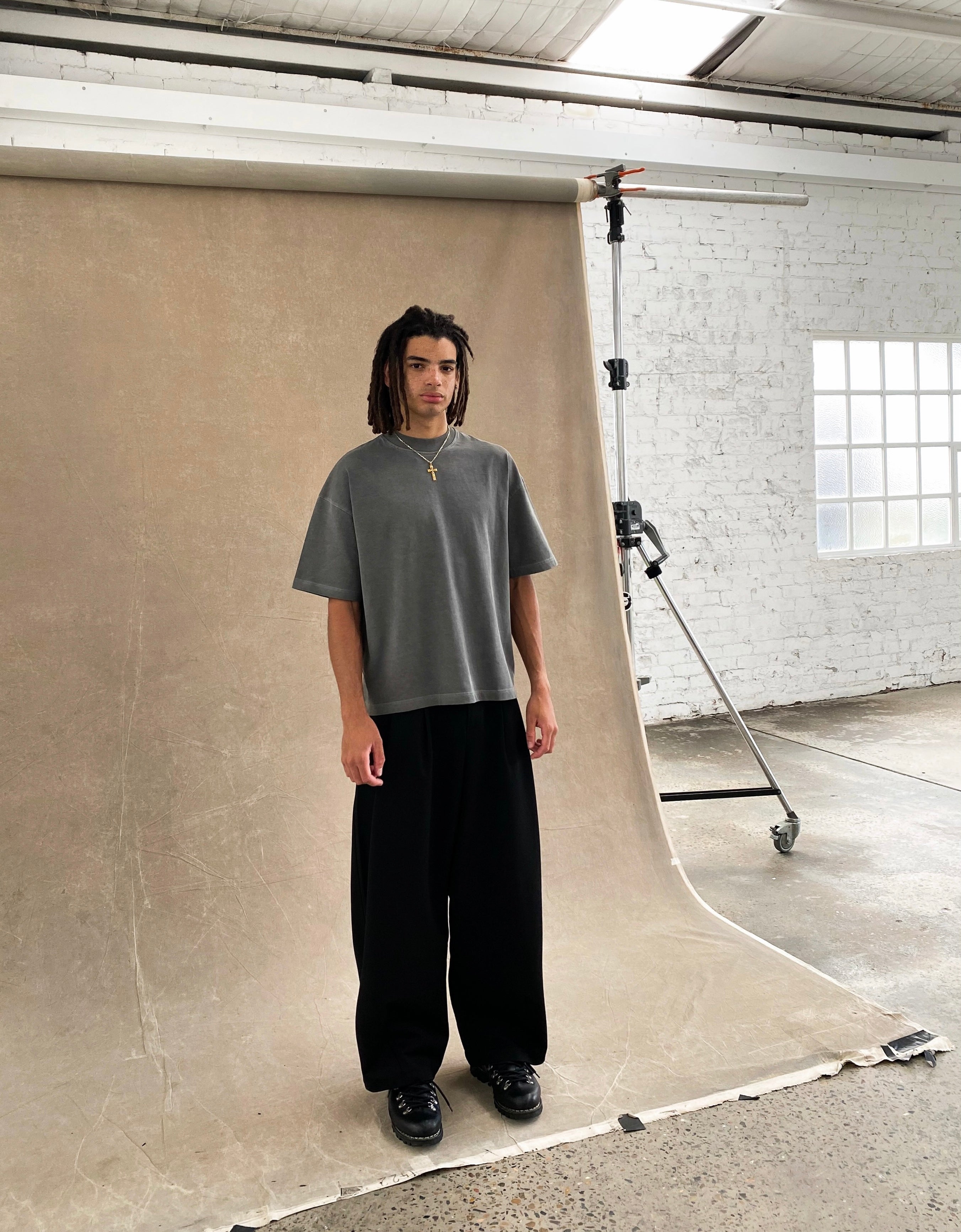 SIGNATURE BLANK T-SHIRT – ASH GRAY