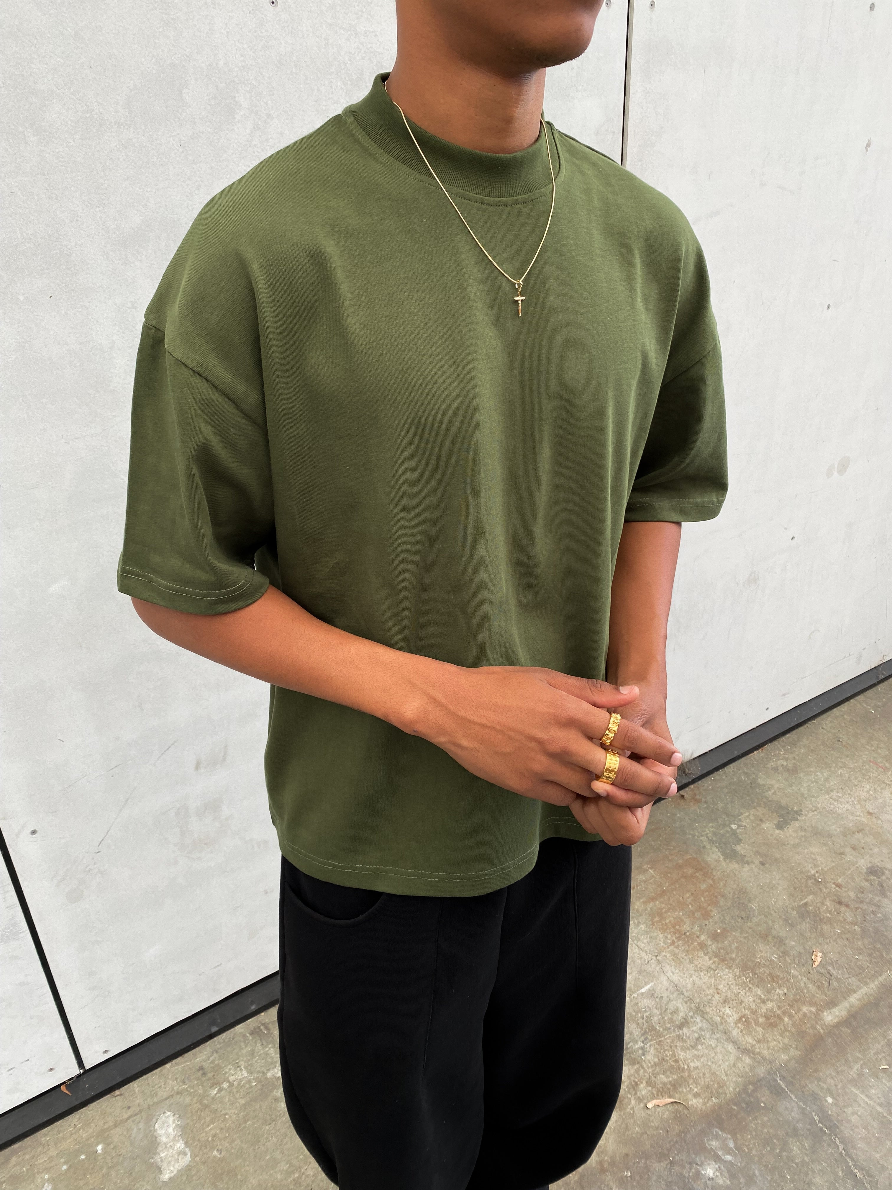 SIGNATURE BLANK T-SHIRT – MILITARY GREEN
