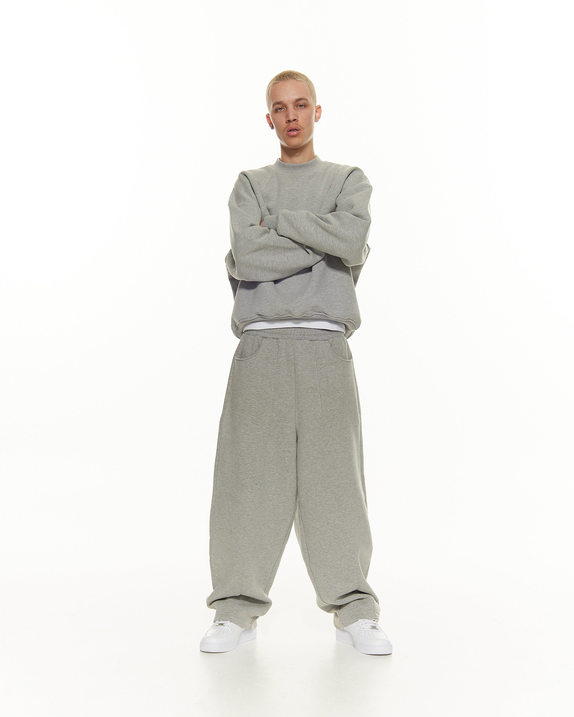 STRAIGHT-FIT COMFORT JOGGERS – GREY