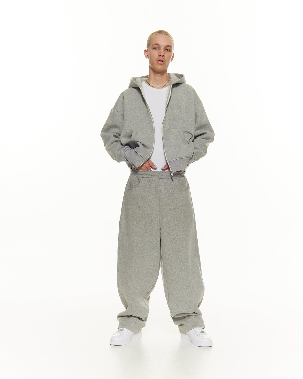 STRAIGHT-FIT COMFORT JOGGERS – GREY