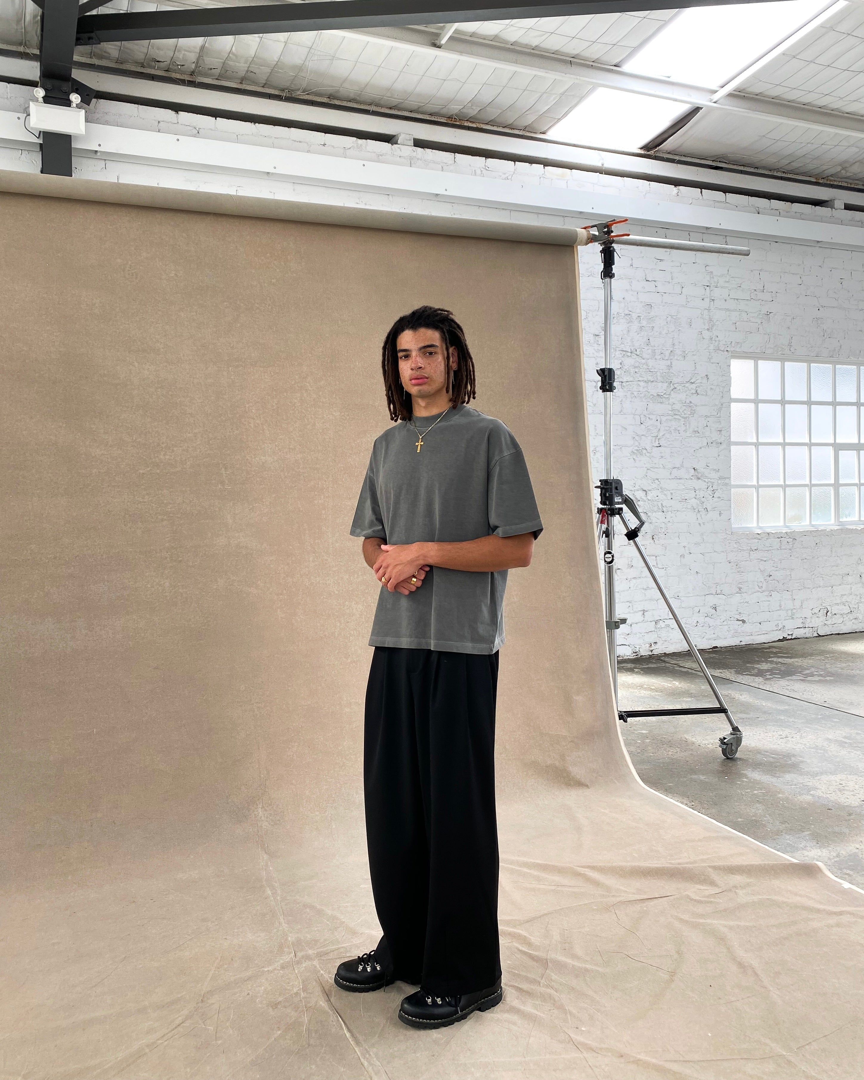 SIGNATURE BLANK T-SHIRT – ASH GRAY