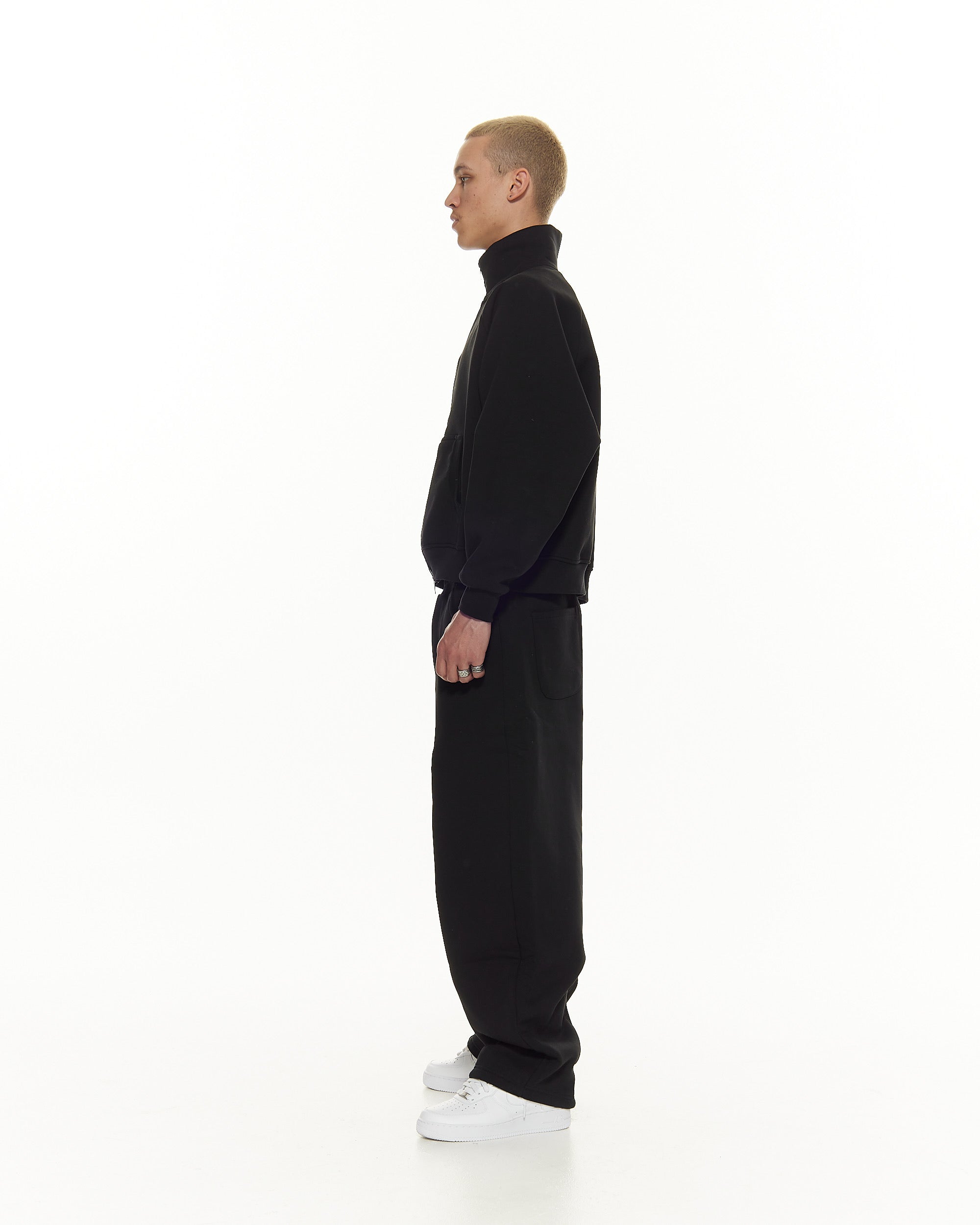 COZY TRACK JACKET – BLACK