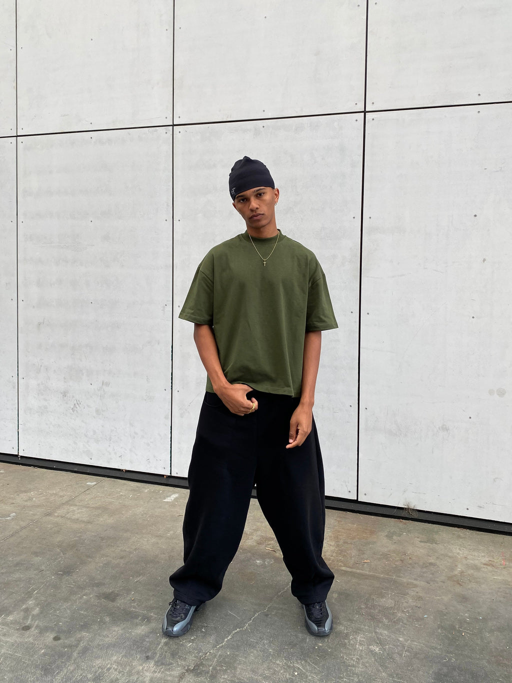 SIGNATURE BLANK T-SHIRT – MILITARY GREEN