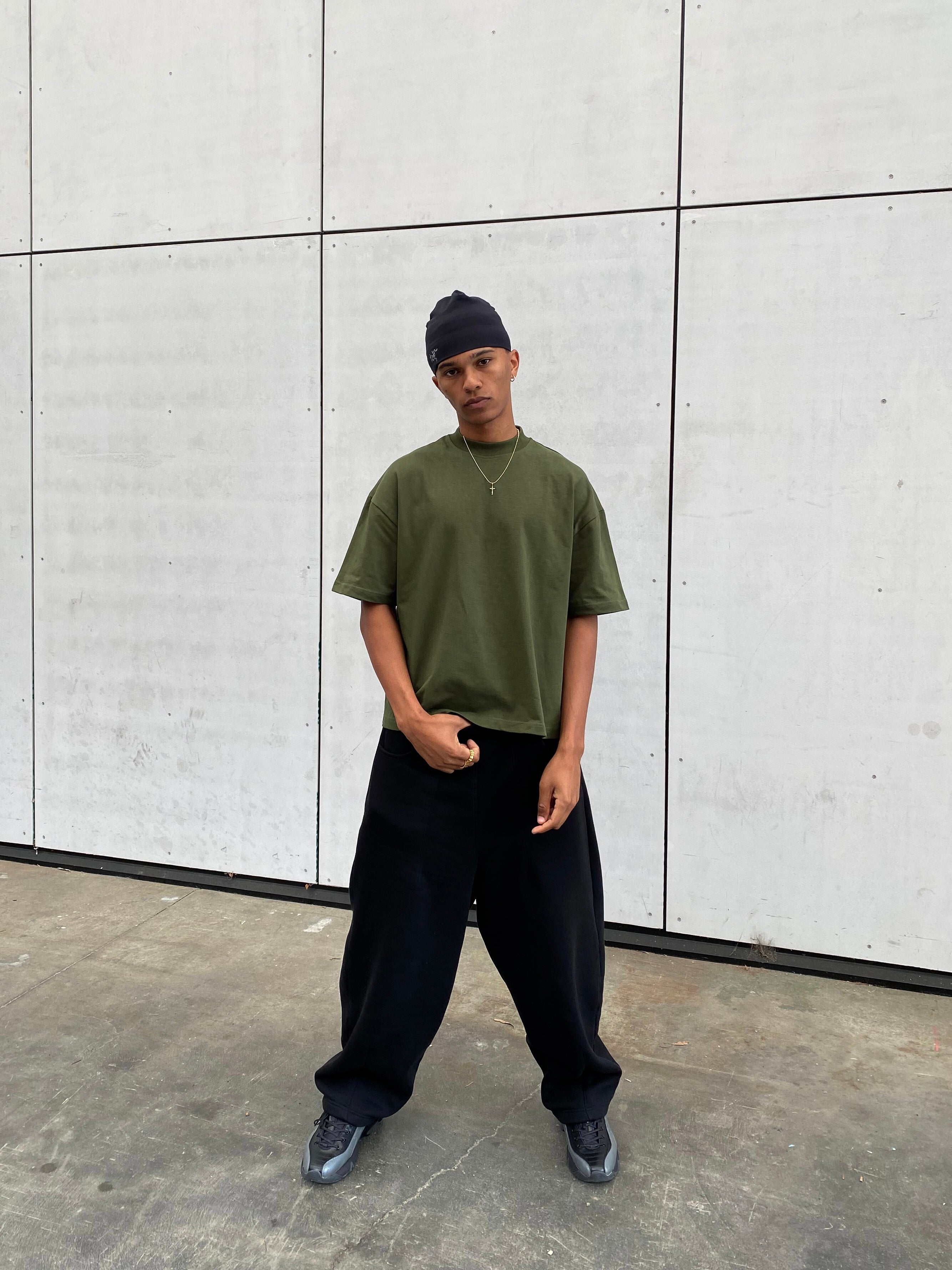 SIGNATURE BLANK T-SHIRT – MILITARY GREEN