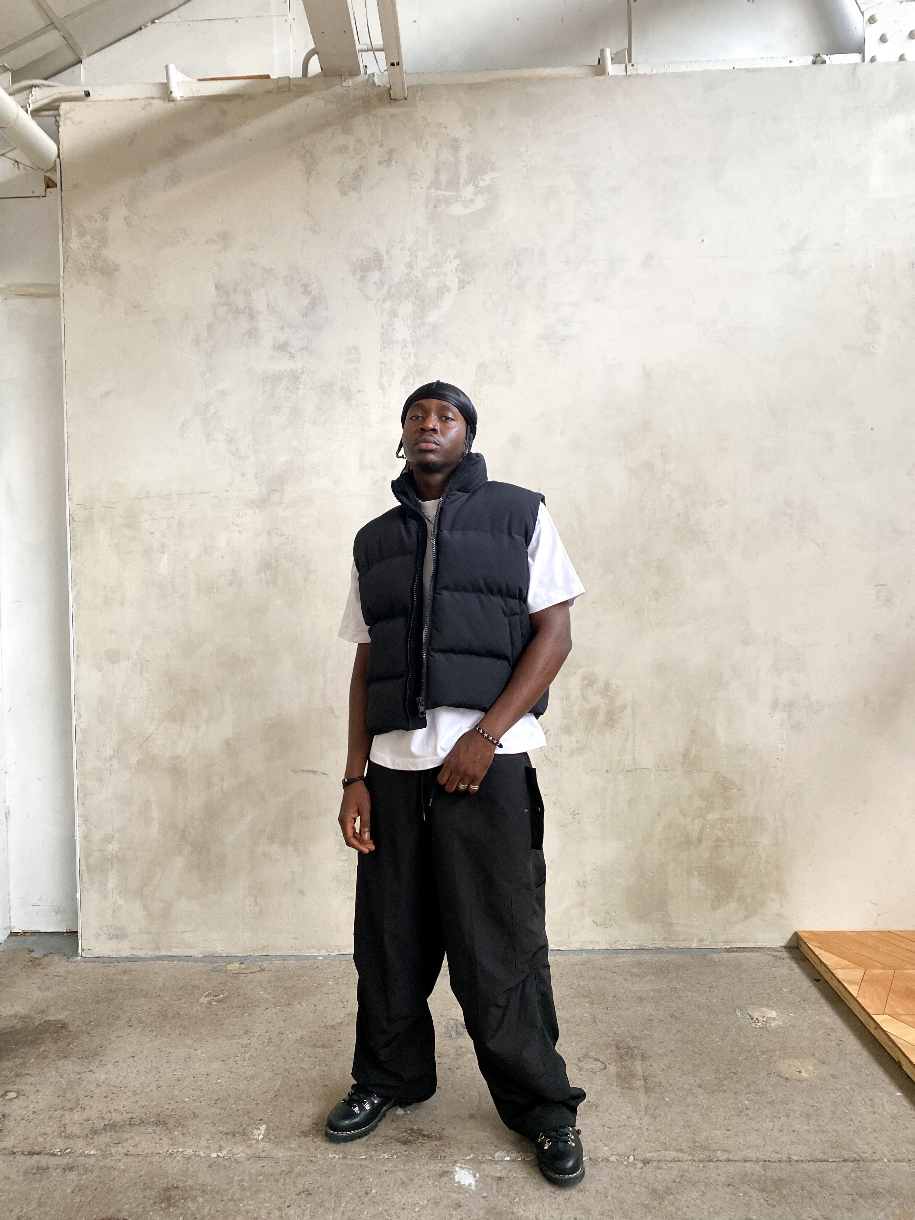 PUFFER VEST – BLACK