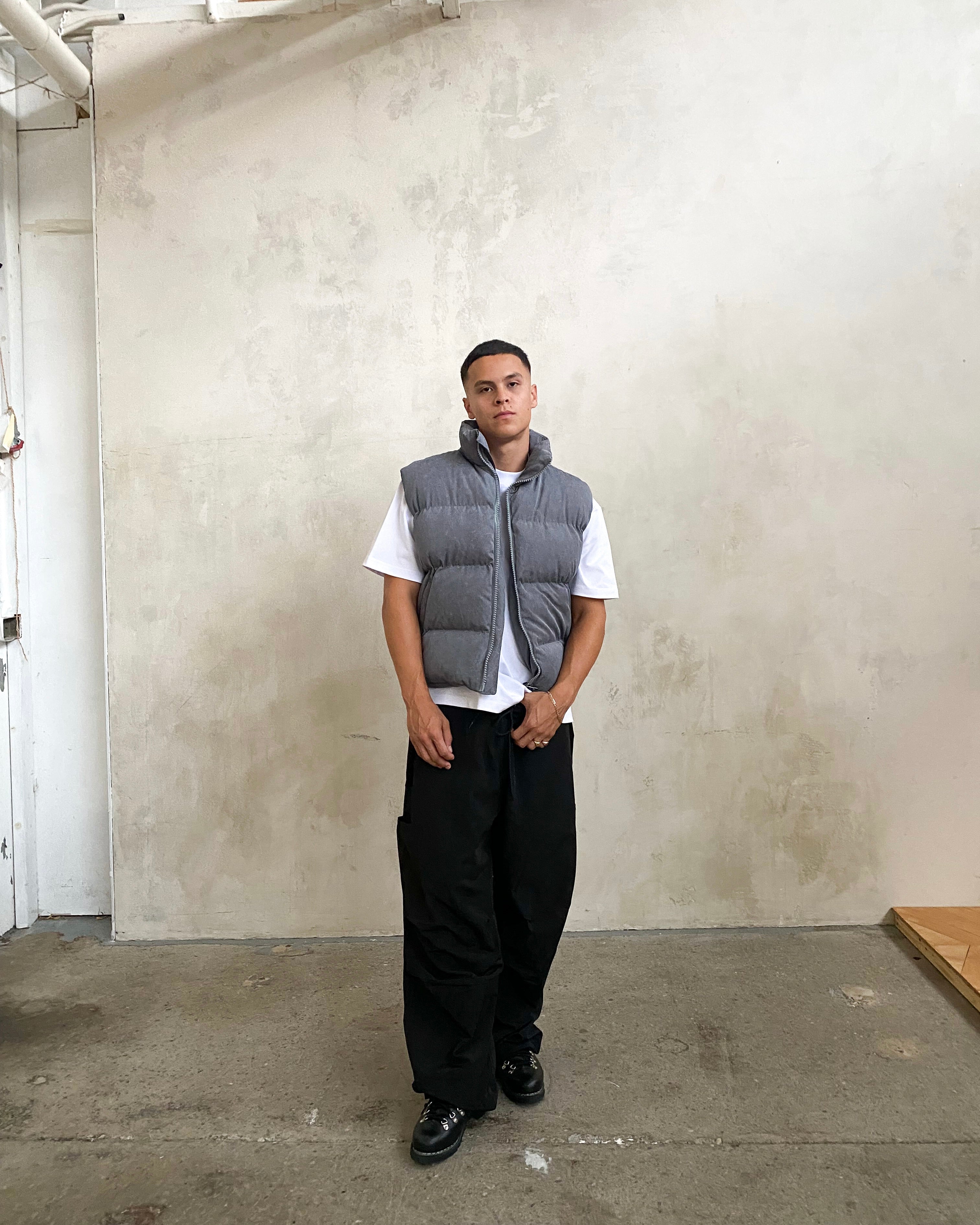 PUFFER VEST – GREY
