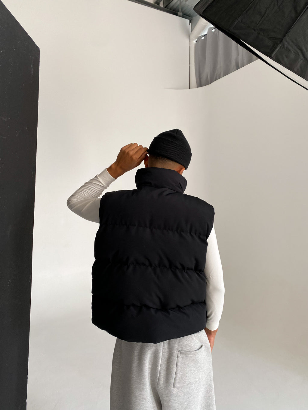 PUFFER VEST – BLACK