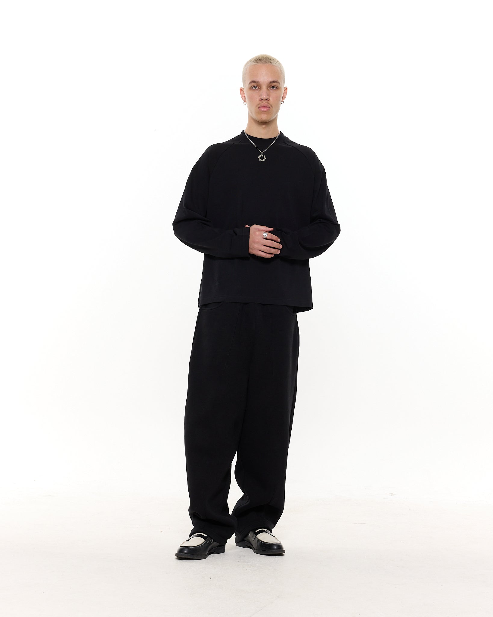 LONG SLEEVE T-SHIRT – BLACK