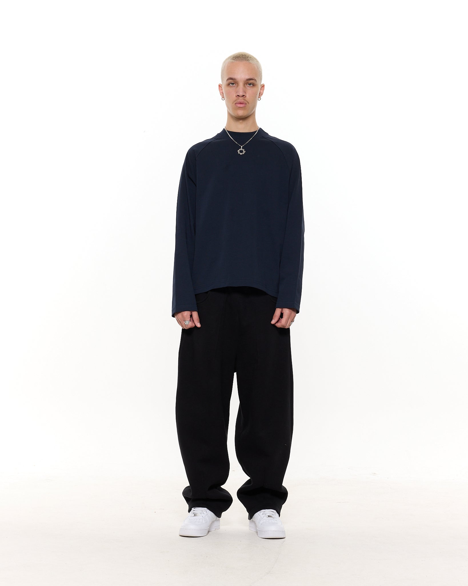 LONG SLEEVE T-SHIRT – NAVY BLUE