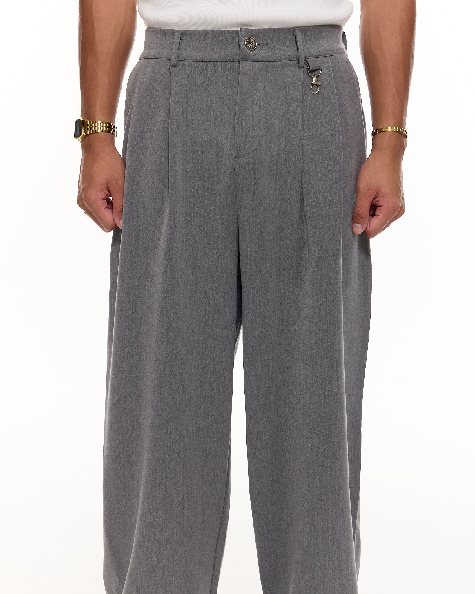 PLEATED PANTS – GRAY