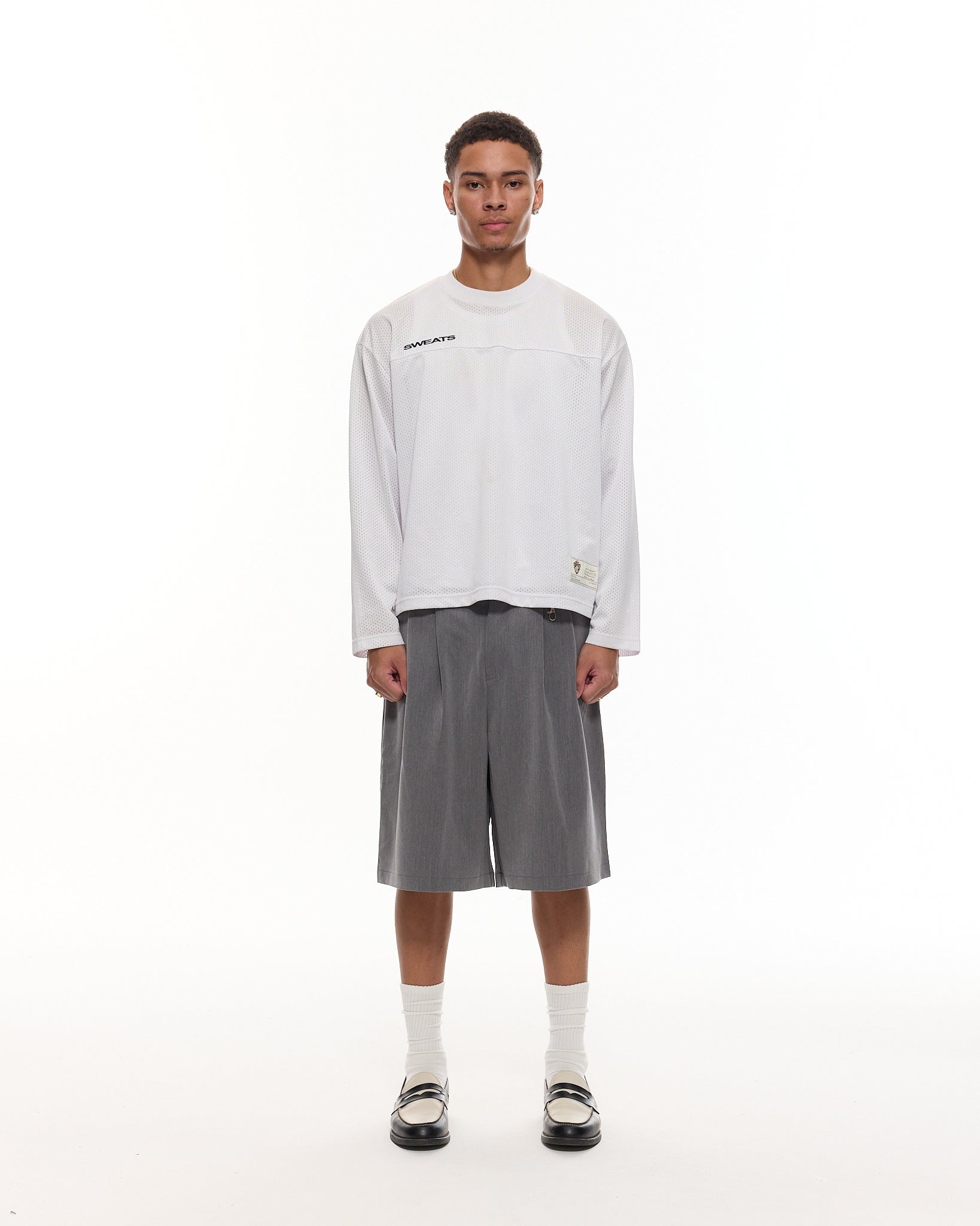 PLEATED SHORTS – GRAY