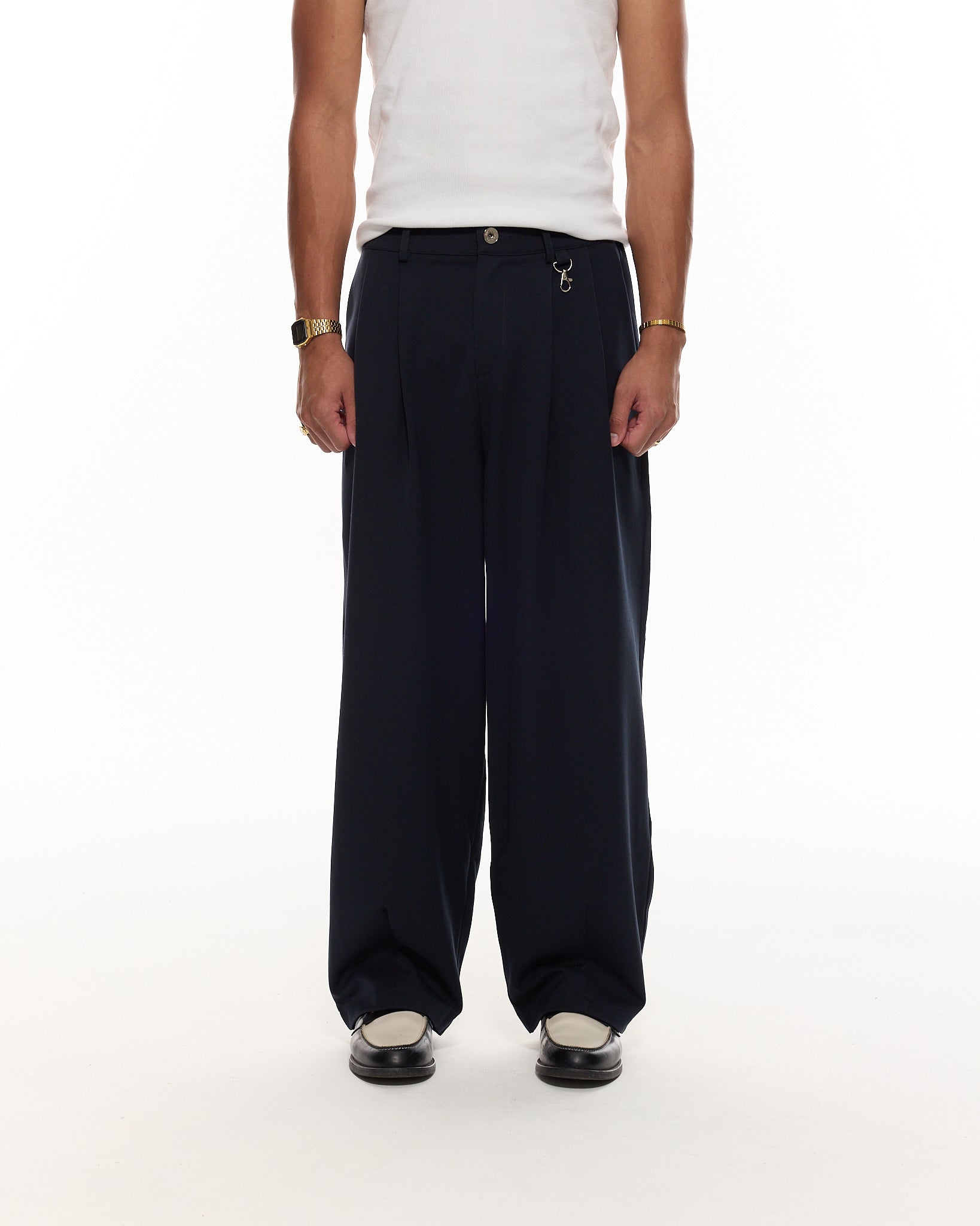 PLEATED PANTS – NAVY BLUE
