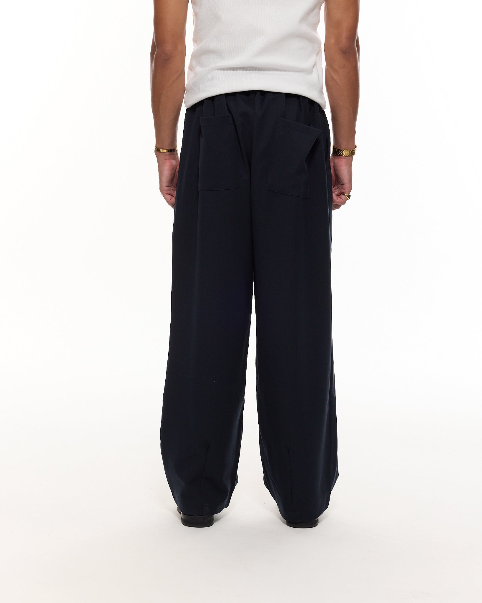 PLEATED PANTS – NAVY BLUE