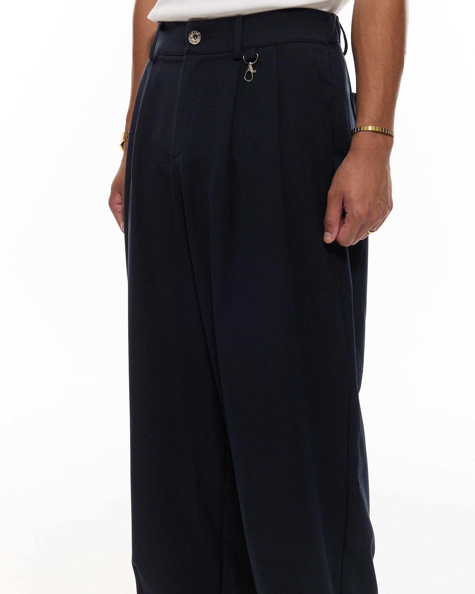 PLEATED PANTS – NAVY BLUE